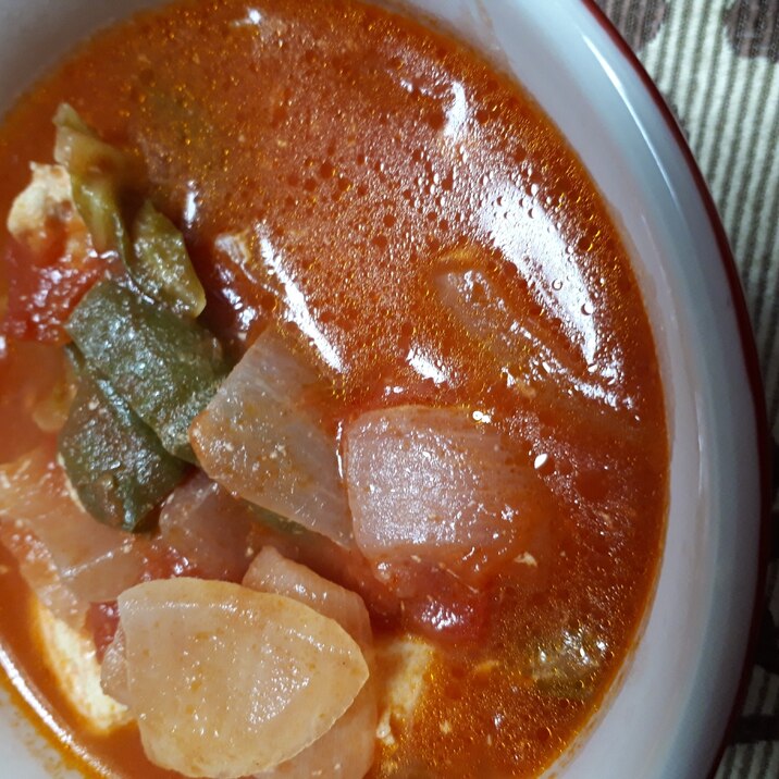 キャベツと玉ねぎと鶏肉のトマトスープ レシピ 作り方 By るもちゃん 楽天レシピ キャベツと玉ねぎと鶏肉のトマトスープ レシピ 作り方 By るもちゃん 楽天レシピ